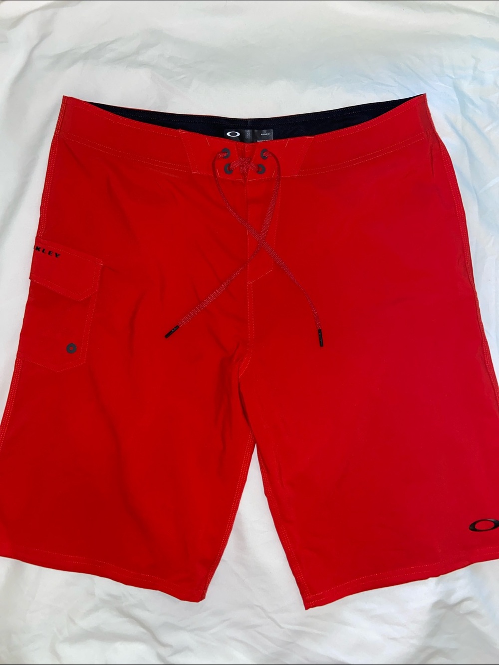 Oakley Men's Red Board Shorts with Side Pocket & Drawstring size 38